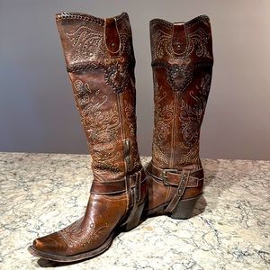 Stunning women’s Corral real leather cowboy boots
